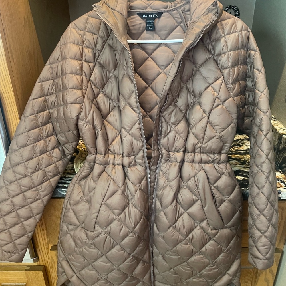Athleta Women's Quilted Puffer Jacket in Brown